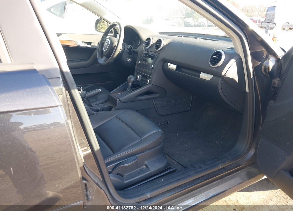 2010 AUDI A3 2.0T PREMIUM VIN: WAUMFAFM1AA007287