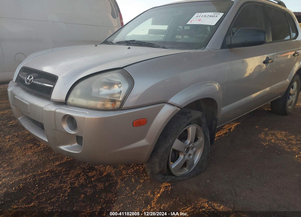 2005 HYUNDAI TUCSON GL VIN: KM8JM12B05U119448