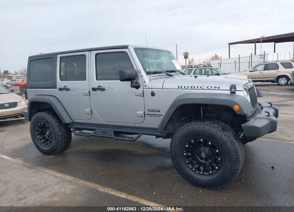 2015 JEEP WRANGLER UNLIMITED SPORT VIN: 1C4BJWDG4FL557193