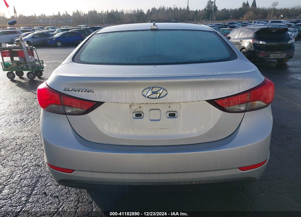 2016 HYUNDAI ELANTRA SE VIN: 5NPDH4AE7GH715477