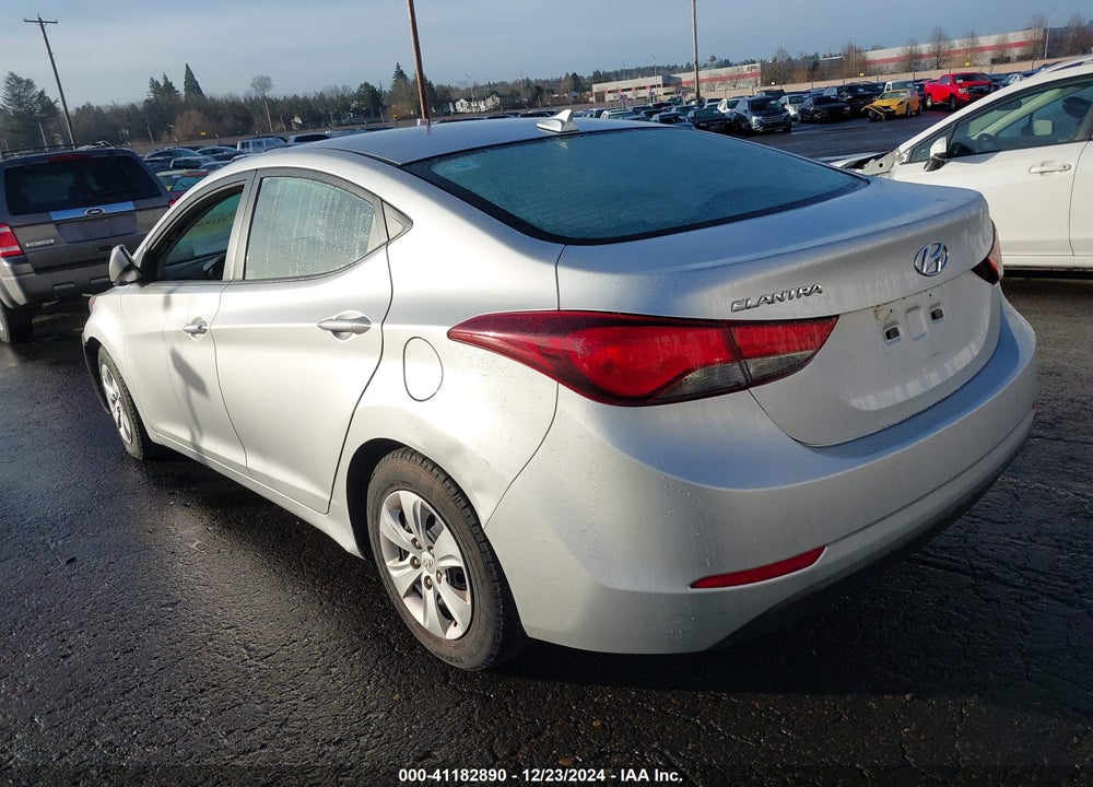 2016 HYUNDAI ELANTRA SE VIN: 5NPDH4AE7GH715477