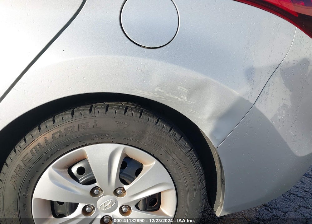 2016 HYUNDAI ELANTRA SE VIN: 5NPDH4AE7GH715477