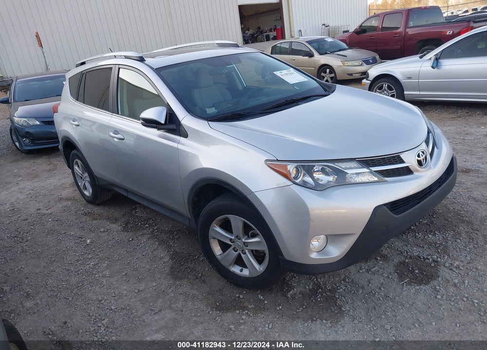 2014 TOYOTA RAV4 XLE VIN: 2T3WFREVXEW083473