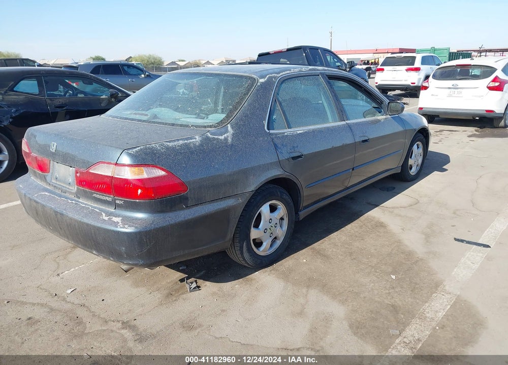 1998 HONDA ACCORD EX VIN: 1HGCG5655WA058649
