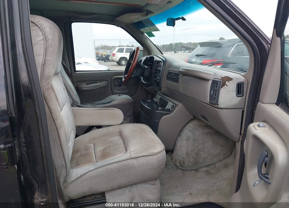2000 GMC SAVANA RV VIN: 1GDFG15W7Y1217426