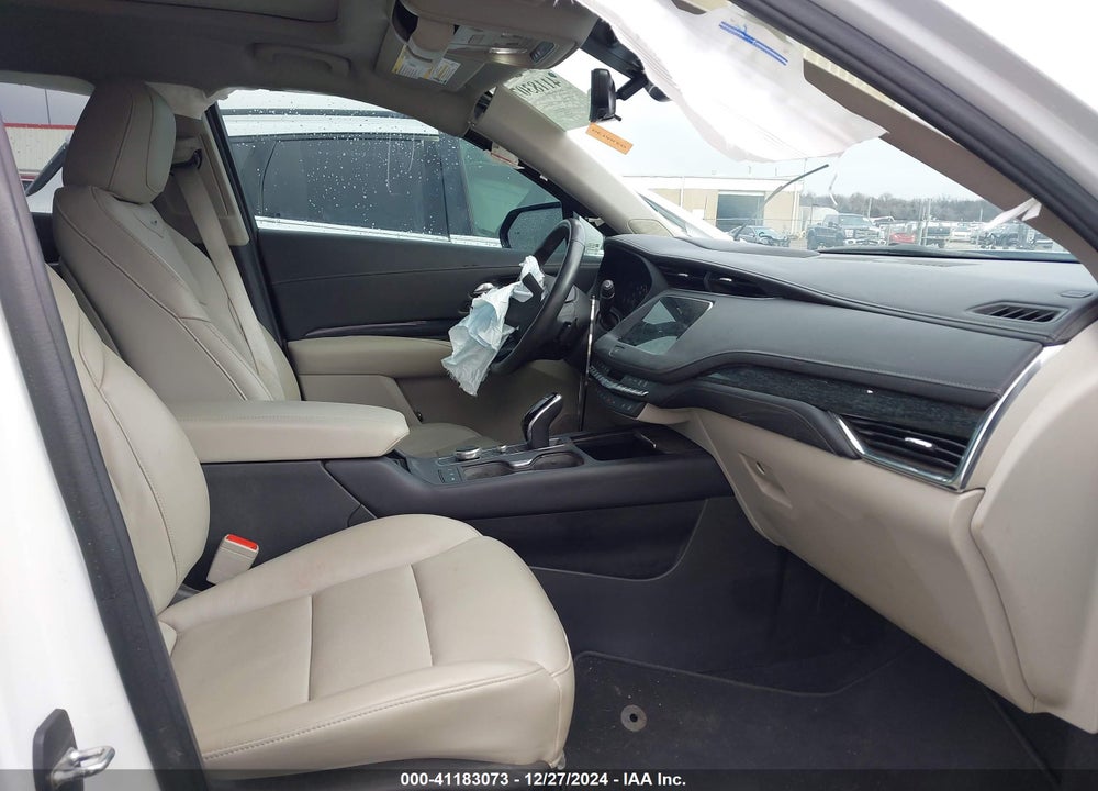 2022 CADILLAC XT4 FWD PREMIUM LUXURY VIN: 1GYFZCR42NF124440