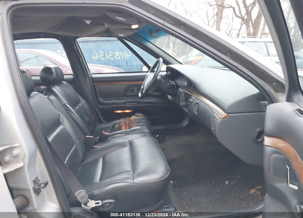 1998 OLDSMOBILE REGENCY VIN: 1G3HC52K1W4802001
