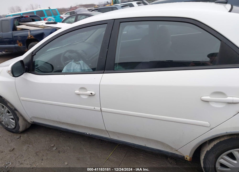 2010 KIA FORTE EX VIN: KNAFU4A23A5110273