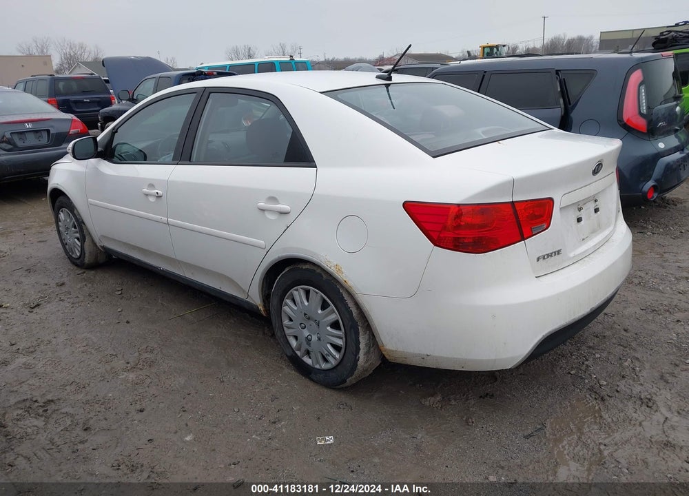 2010 KIA FORTE EX VIN: KNAFU4A23A5110273