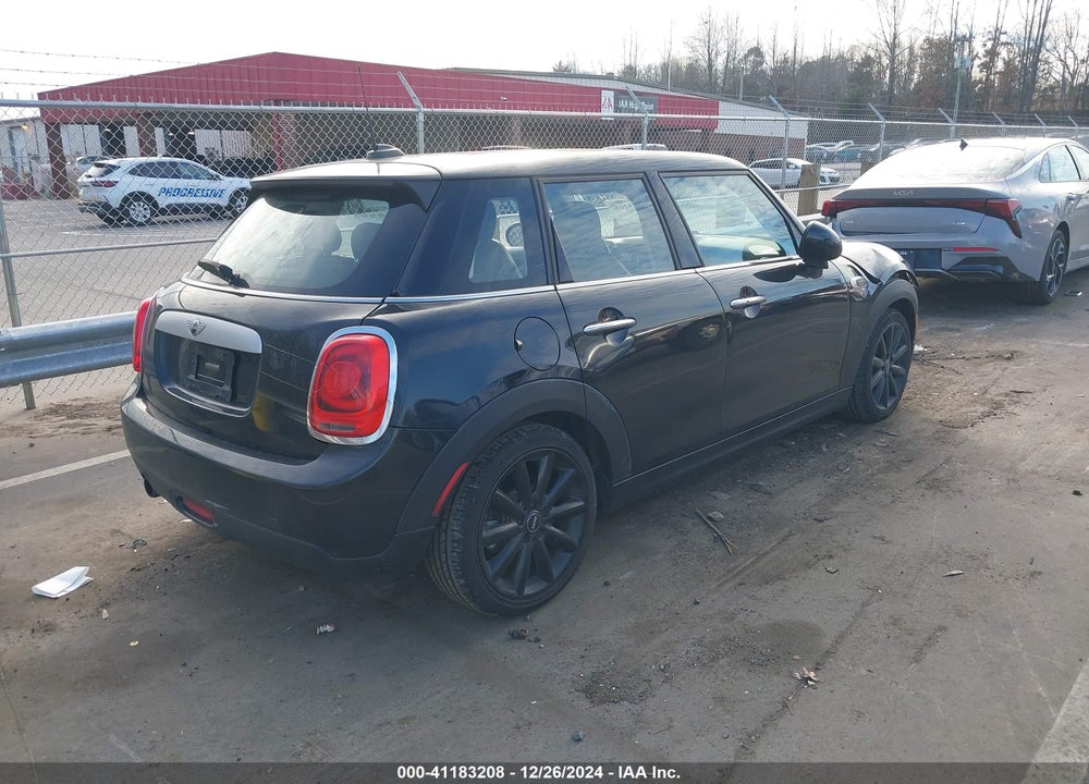 2015 MINI HARDTOP VIN: WMWXS5C59FT828002