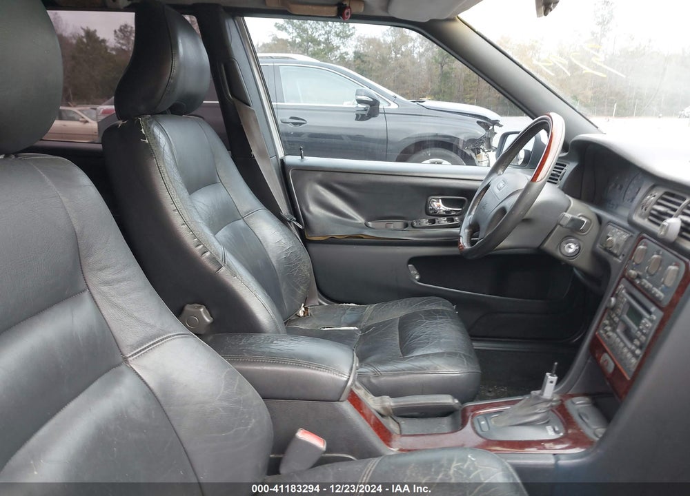 2000 VOLVO V70 VIN: YV1LZ56DXY2727554