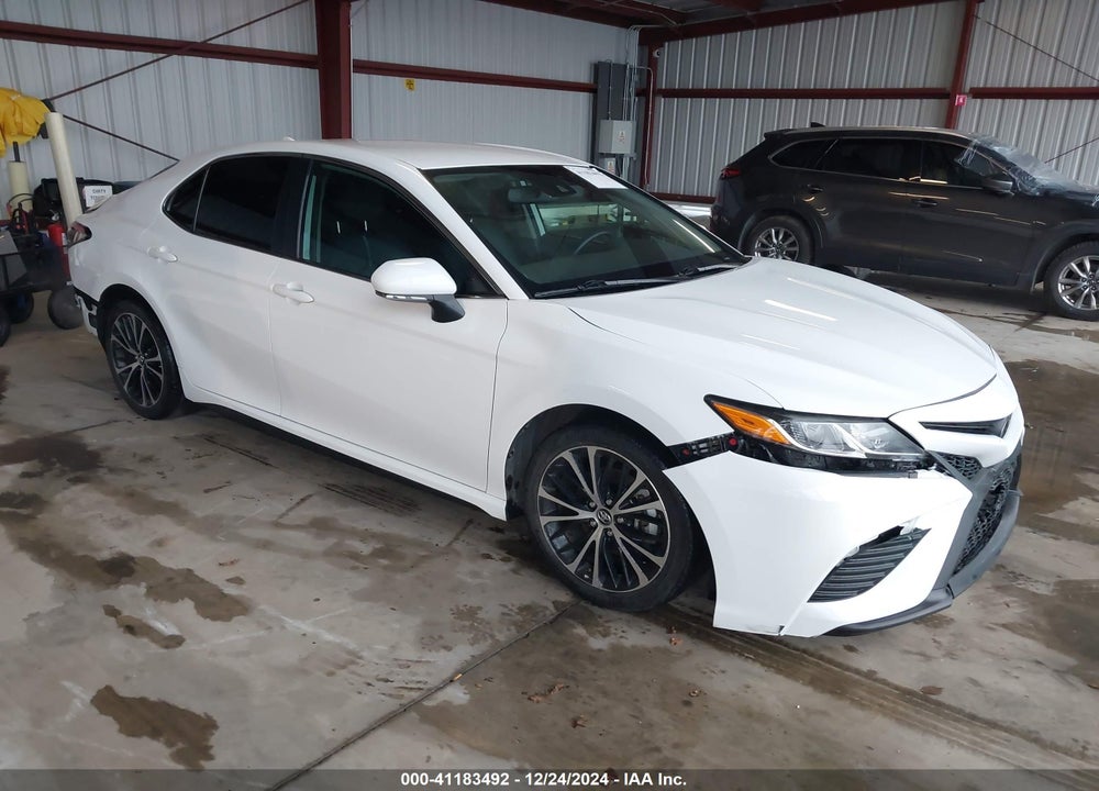 2019 TOYOTA CAMRY SE VIN: 4T1B11HK3KU845028