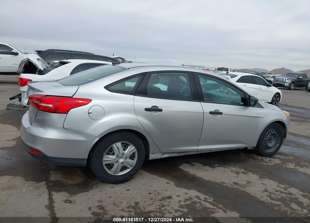 2016 FORD FOCUS VIN: 1FADP3E26GL360414