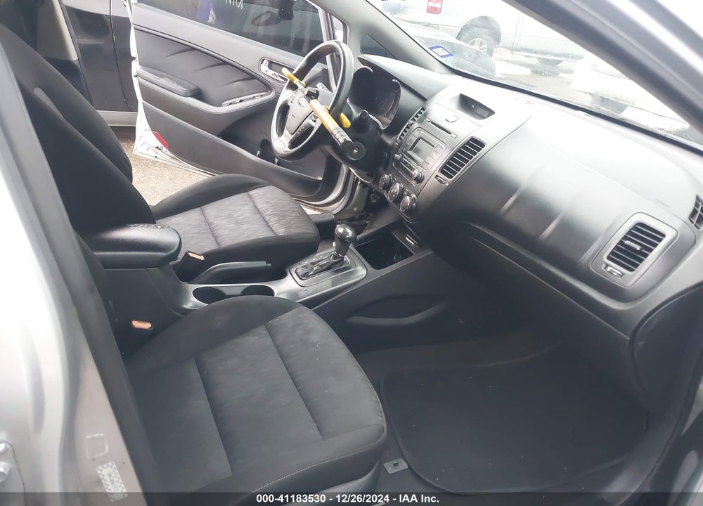 2016 KIA FORTE VIN: KNAFK4A66G5511527