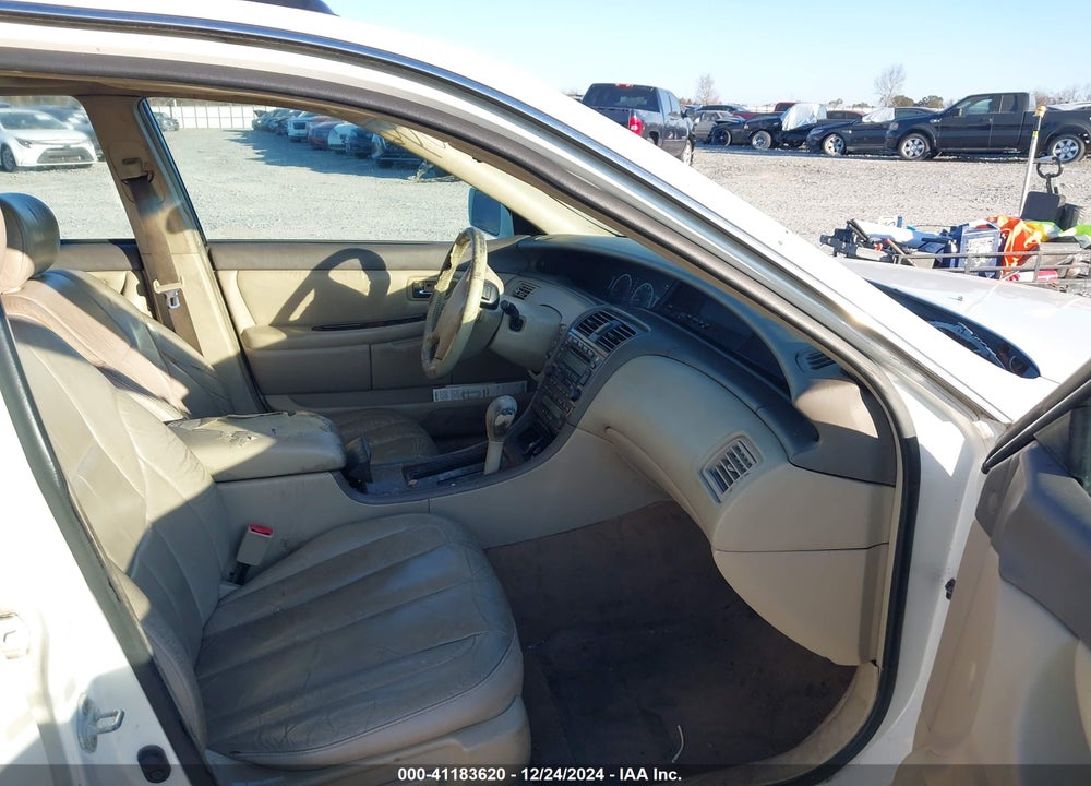 2001 TOYOTA AVALON XLS VIN: 4T1BF28B11U152805