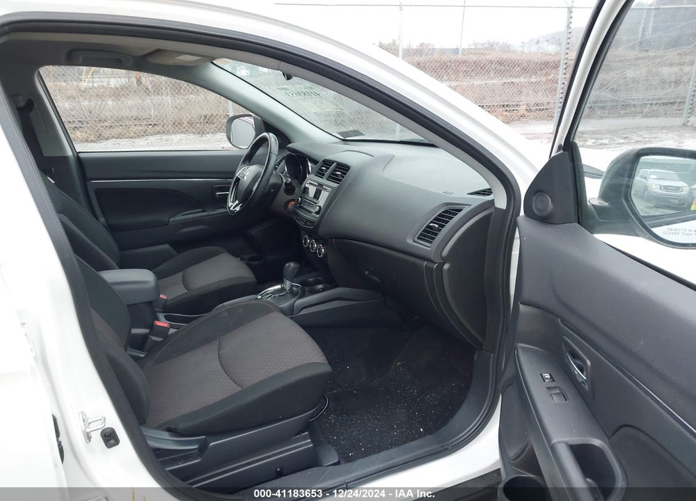 2017 MITSUBISHI OUTLANDER SPORT VIN: JA4AR3AU8HZ061384
