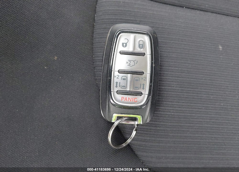 2017 CHRYSLER PACIFICA TOURING VIN: 2C4RC1DG4HR551481