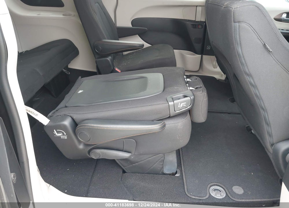 2017 CHRYSLER PACIFICA TOURING VIN: 2C4RC1DG4HR551481