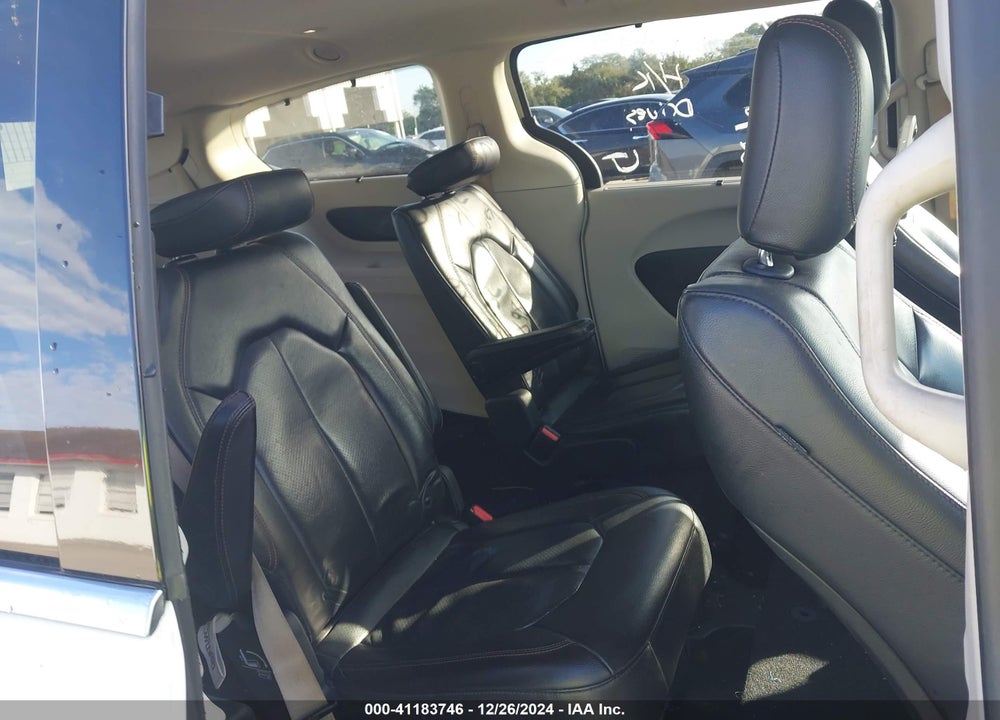 2020 CHRYSLER PACIFICA TOURING L VIN: 2C4RC1BG5LR182898