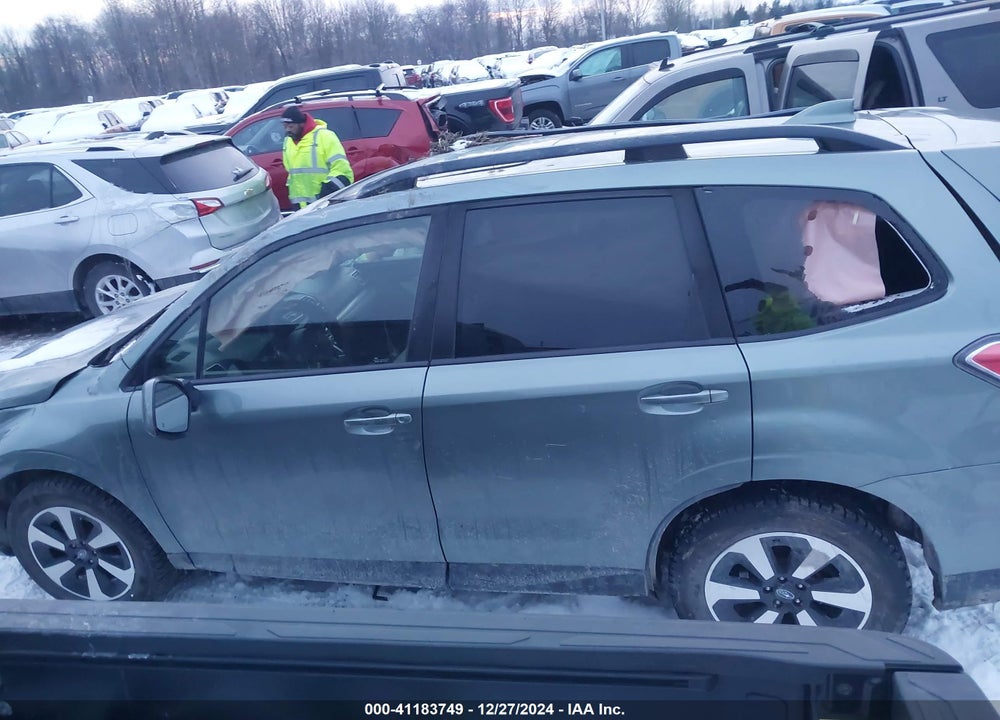 2017 SUBARU FORESTER 2.5I PREMIUM VIN: JF2SJAEC1HH592229