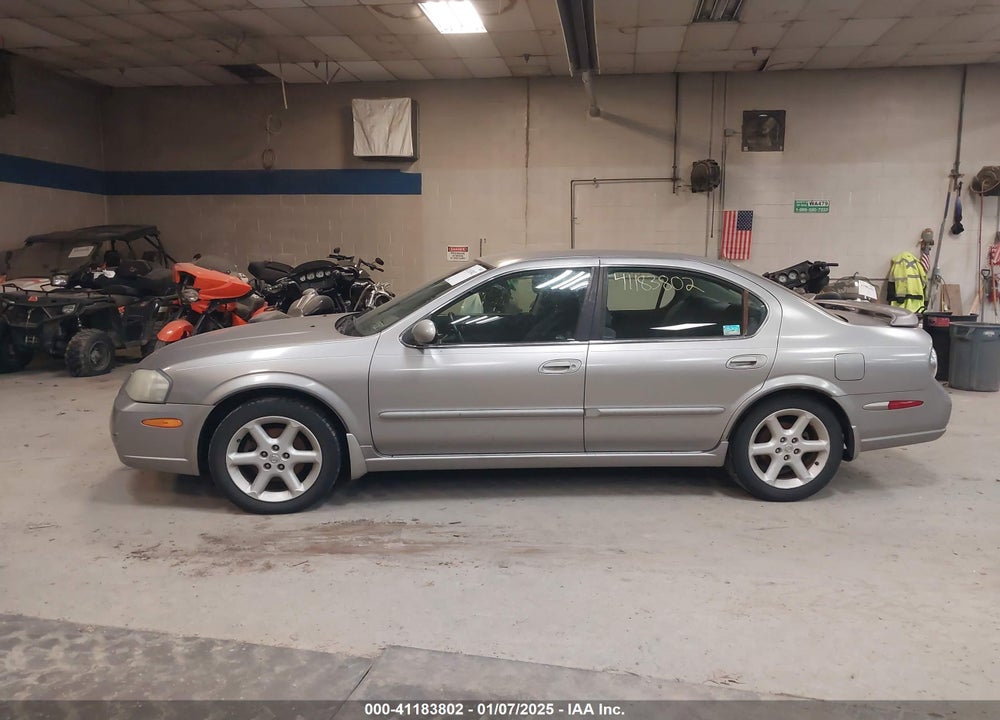 2002 NISSAN MAXIMA SE VIN: JN1DA31D32T205799