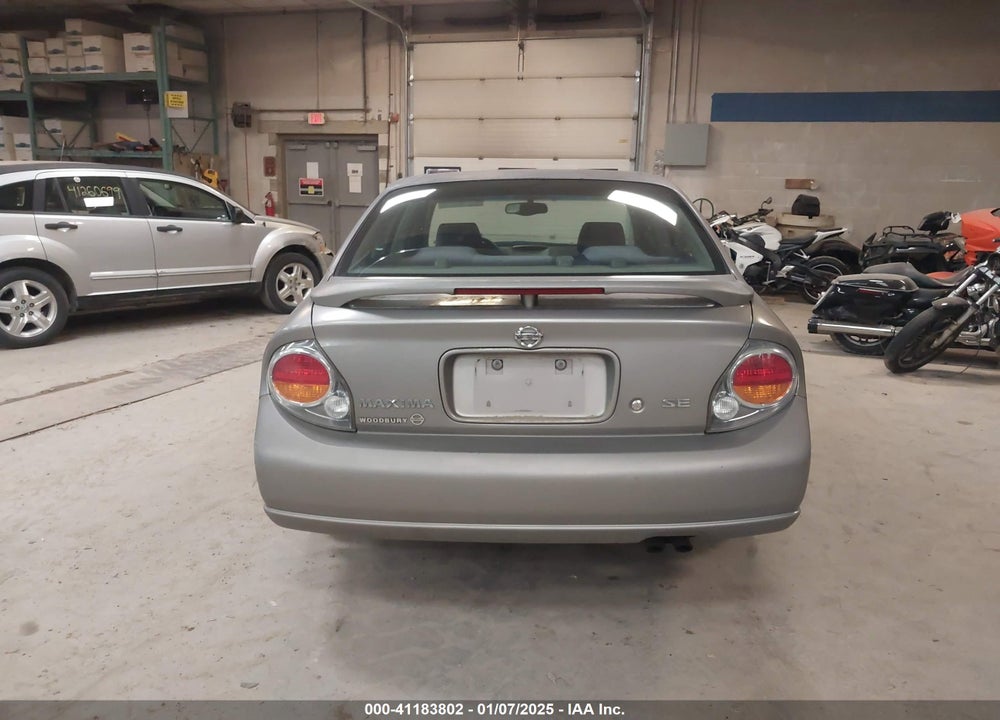2002 NISSAN MAXIMA SE VIN: JN1DA31D32T205799