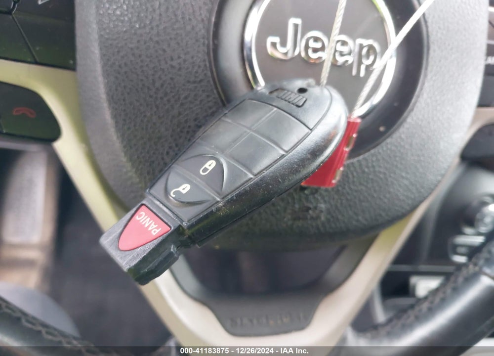 2014 JEEP CHEROKEE LATITUDE VIN: 1C4PJMCB2EW178187