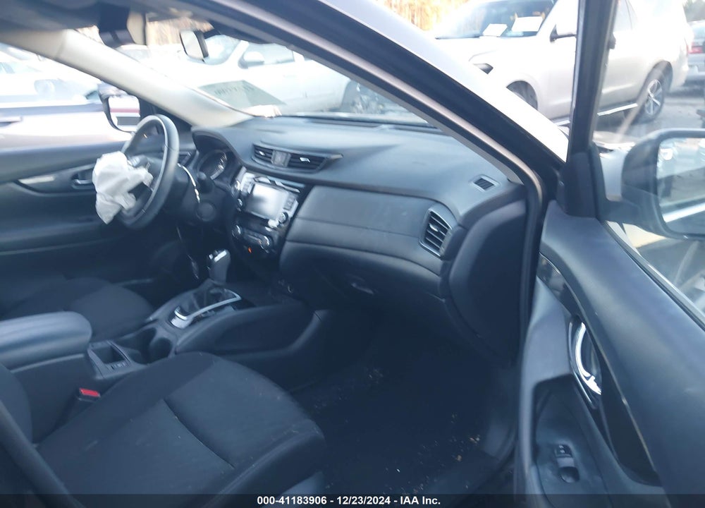 2019 NISSAN ROGUE SV VIN: KNMAT2MV7KP521370