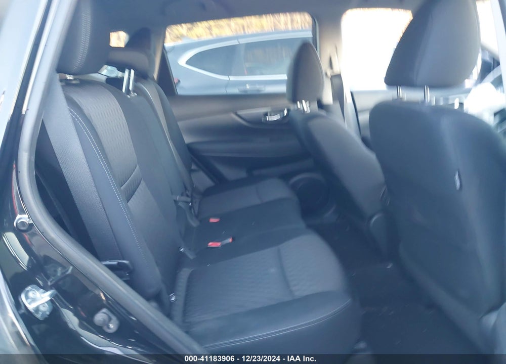 2019 NISSAN ROGUE SV VIN: KNMAT2MV7KP521370