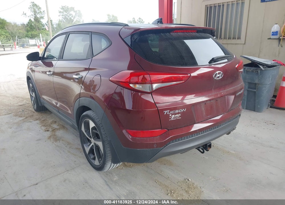 2016 HYUNDAI TUCSON LIMITED VIN: KM8J33A22GU142426