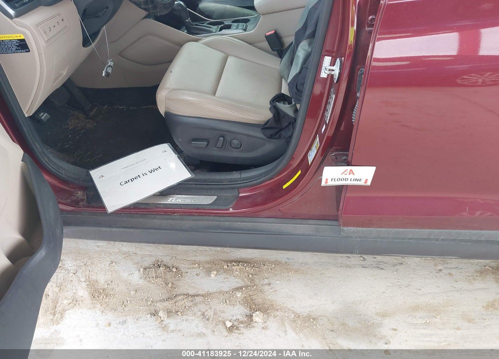 2016 HYUNDAI TUCSON LIMITED VIN: KM8J33A22GU142426