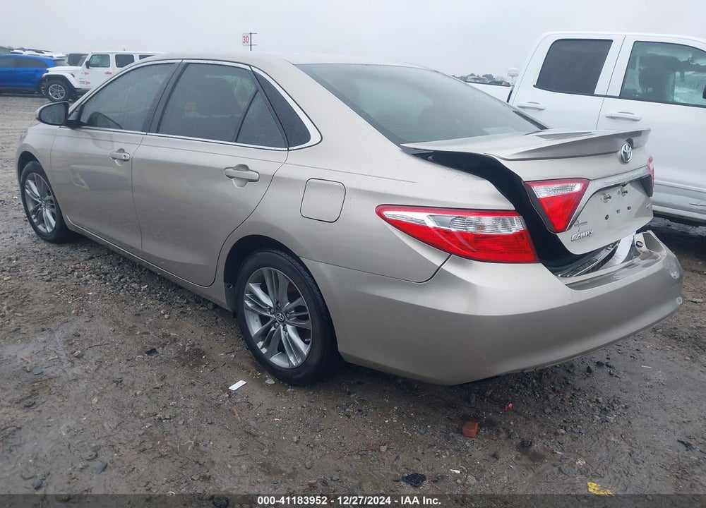 2016 TOYOTA CAMRY SE VIN: 4T1BF1FK7GU240389