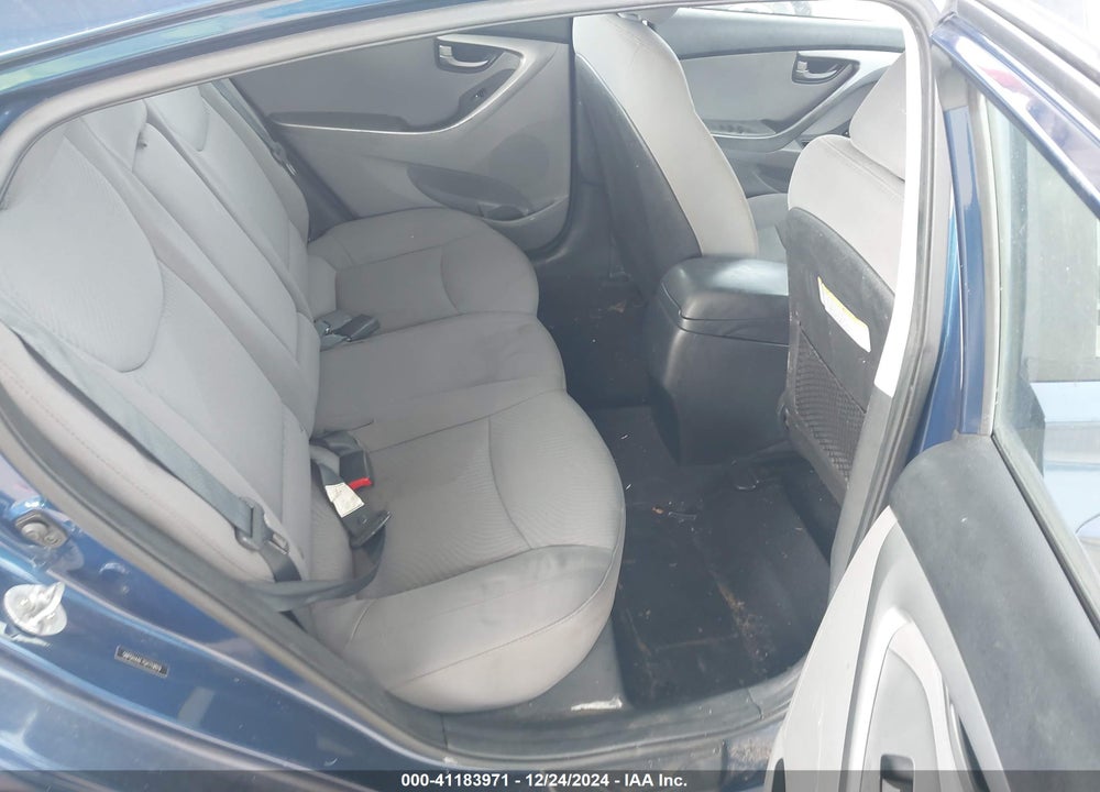 2016 HYUNDAI ELANTRA SE VIN: 5NPDH4AE7GH719819