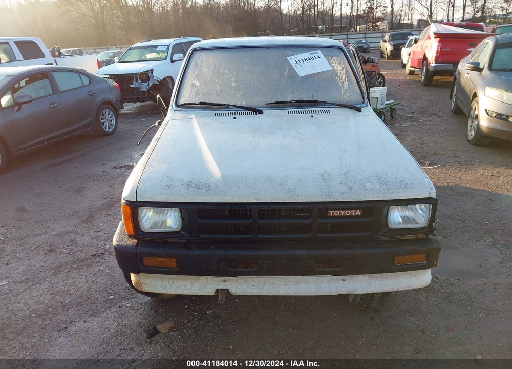 1986 TOYOTA PICKUP RN63 STD VIN: JT4RN63R3G0085738