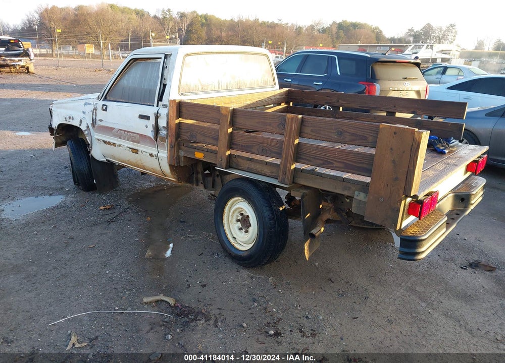 1986 TOYOTA PICKUP RN63 STD VIN: JT4RN63R3G0085738