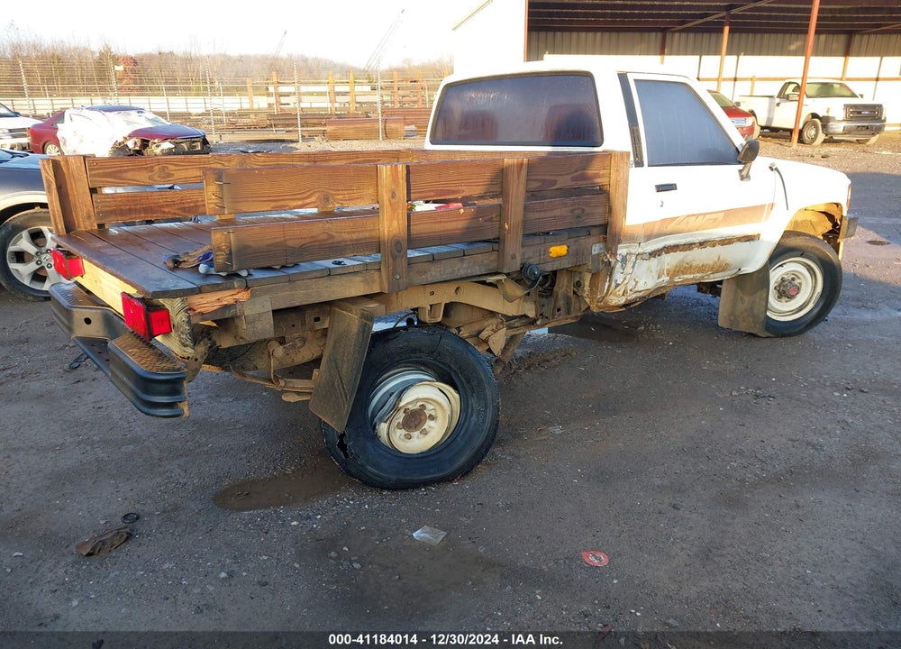 1986 TOYOTA PICKUP RN63 STD VIN: JT4RN63R3G0085738