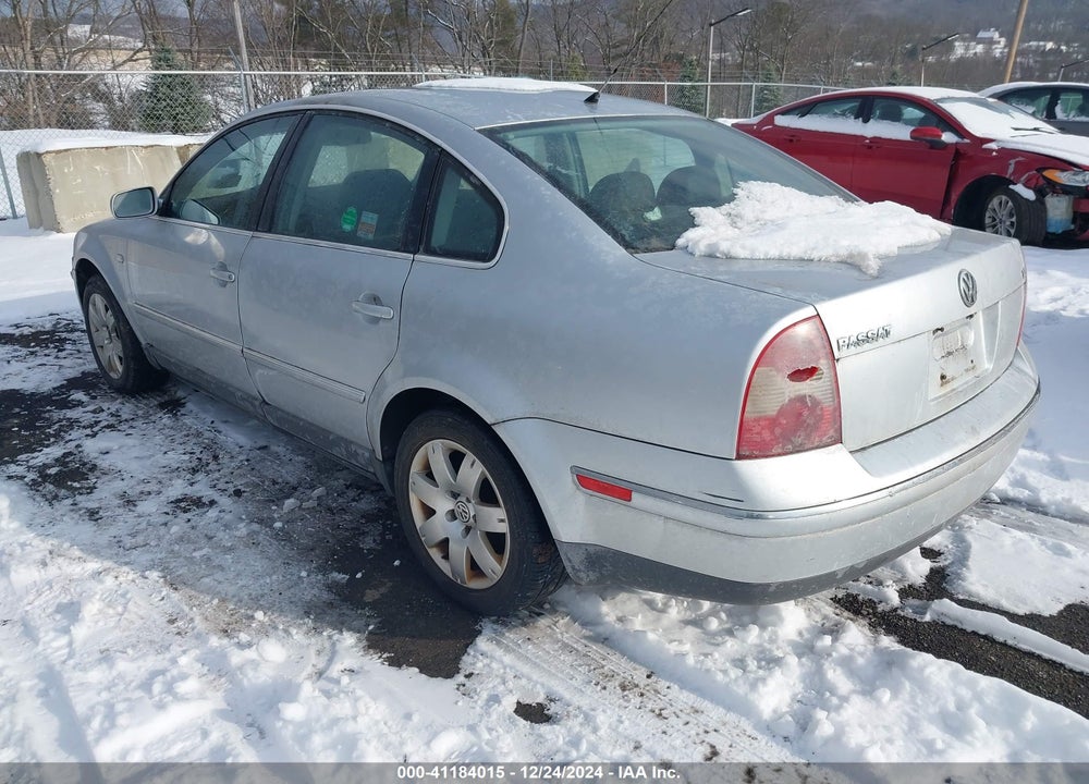 2002 VOLKSWAGEN PASSAT GLX VIN: WVWRH63B42P340732