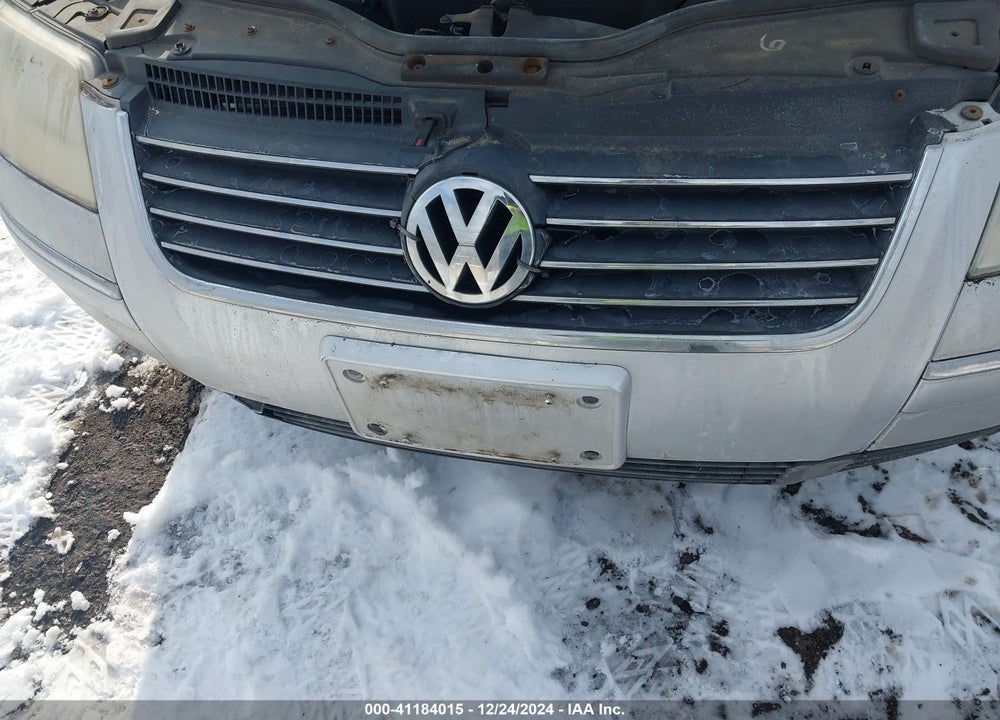 2002 VOLKSWAGEN PASSAT GLX VIN: WVWRH63B42P340732