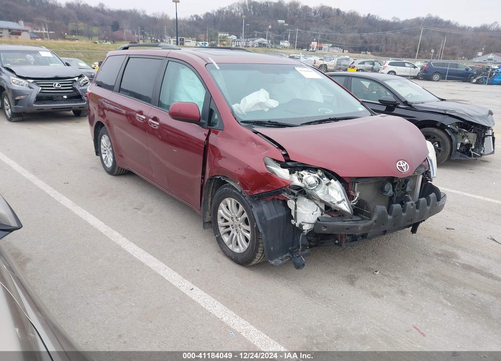2017 TOYOTA SIENNA XLE LIMITED VIN: 5TDYZ3DC6HS820641