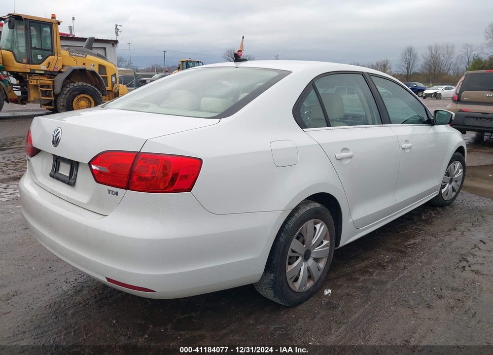 2014 VOLKSWAGEN JETTA VIN: 3VW3L7AJ1EM425801