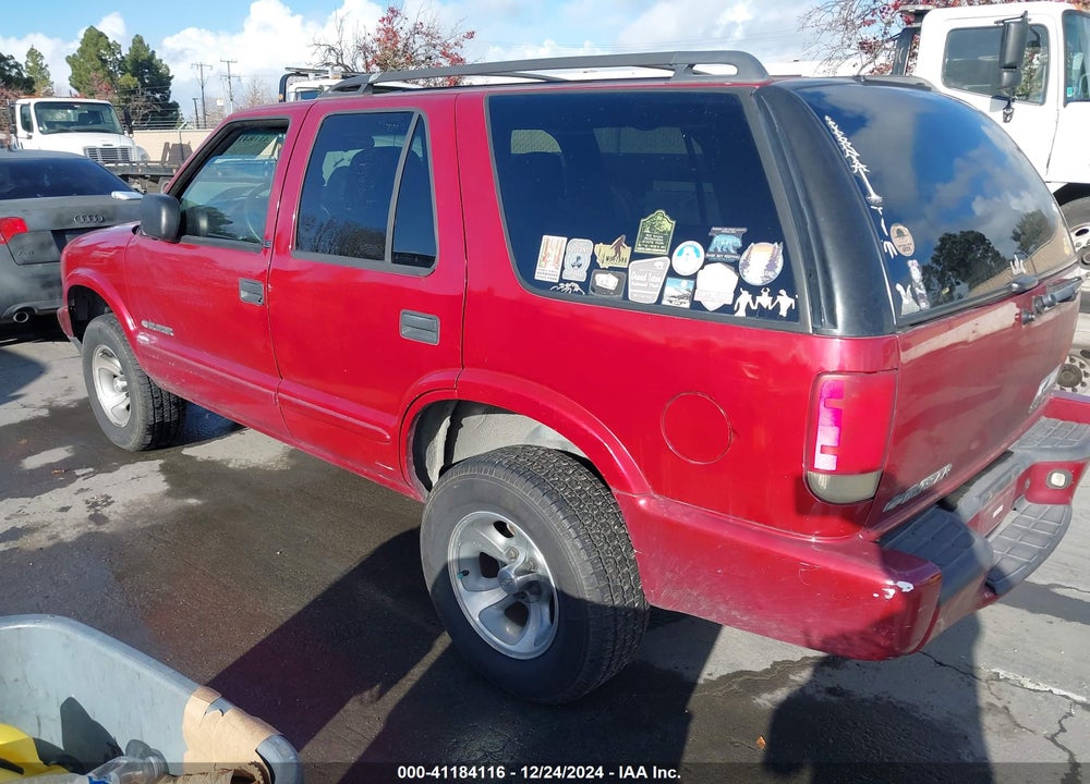 2002 CHEVROLET BLAZER LS VIN: 1GNCS13W22K106123