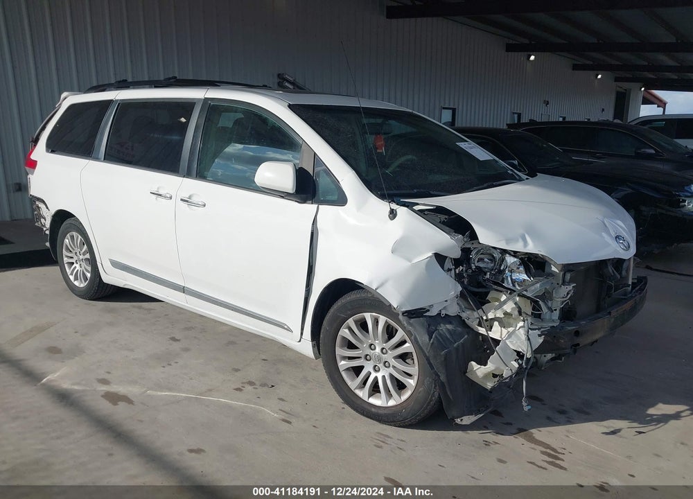 2014 TOYOTA SIENNA XLE LIMITED VIN: 5TDYK3DC4ES439032