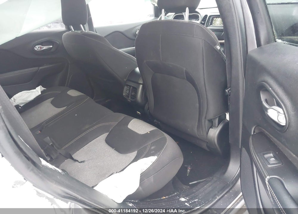 2014 JEEP CHEROKEE LATITUDE VIN: 1C4PJLCS3EW185157