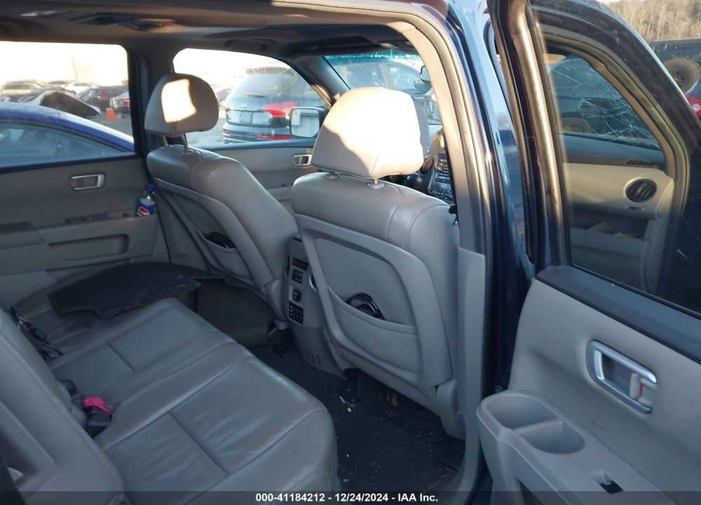 2012 HONDA PILOT VIN: 5FNYF4H68CB002750