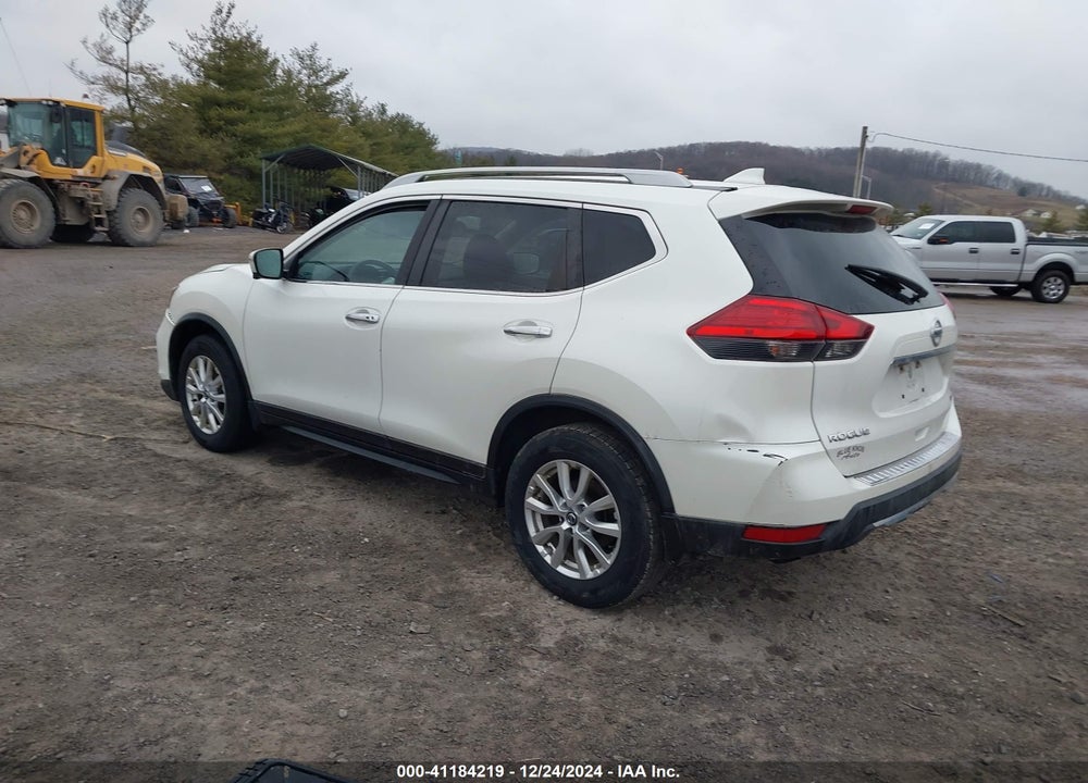 2017 NISSAN ROGUE VIN: 5N1AT2MV7HC753883