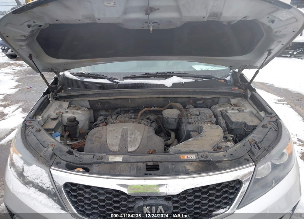 2013 KIA SORENTO LX V6 VIN: 5XYKT4A28DG391762