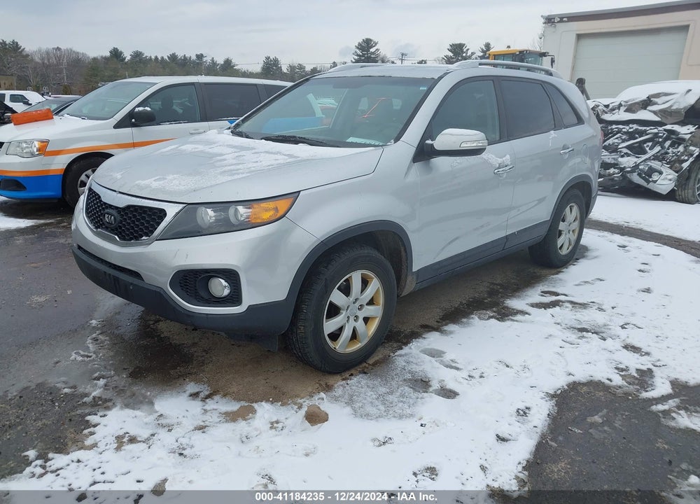2013 KIA SORENTO LX V6 VIN: 5XYKT4A28DG391762