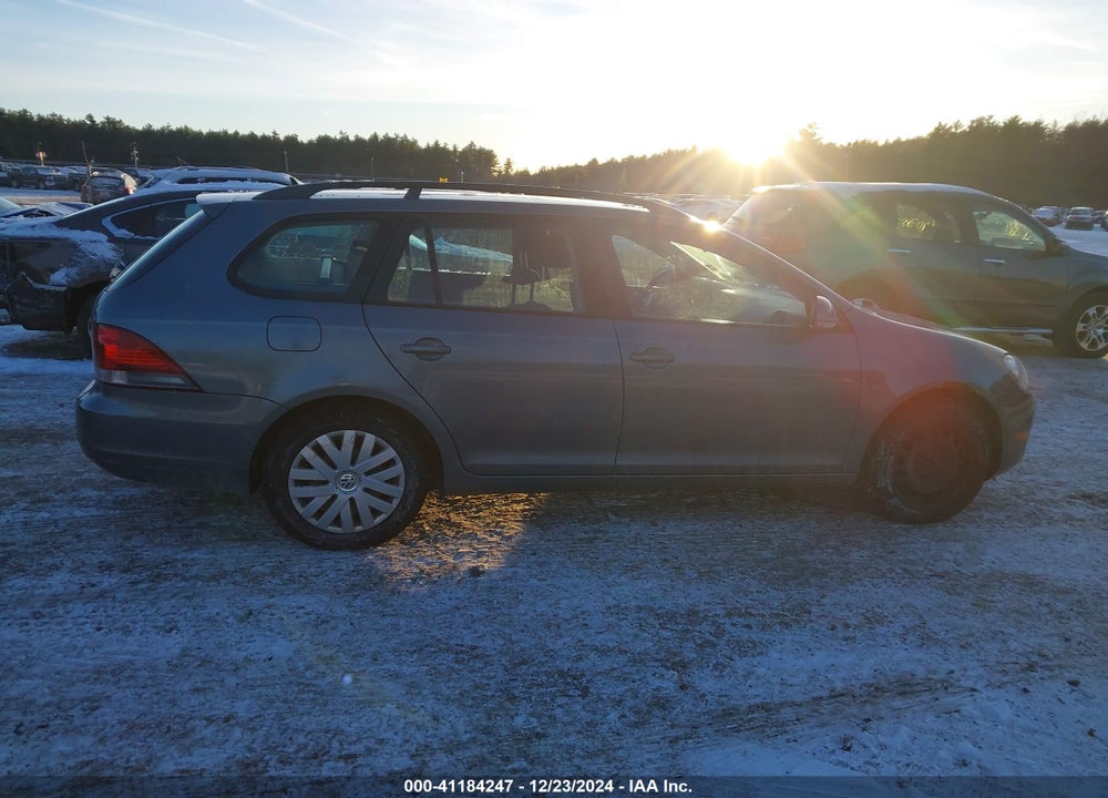 2011 VOLKSWAGEN JETTA SPORTWAGEN 2.5L S VIN: 3VWKZ7AJ6BM668476