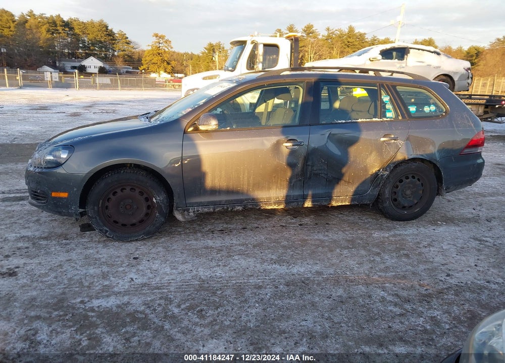 2011 VOLKSWAGEN JETTA SPORTWAGEN 2.5L S VIN: 3VWKZ7AJ6BM668476
