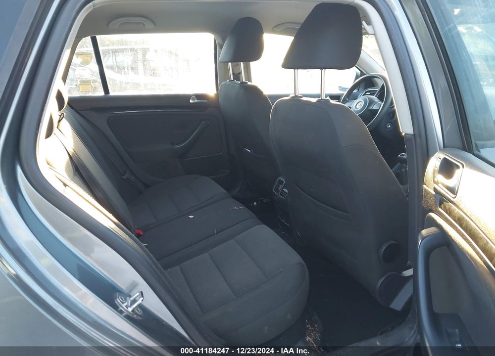 2011 VOLKSWAGEN JETTA SPORTWAGEN 2.5L S VIN: 3VWKZ7AJ6BM668476